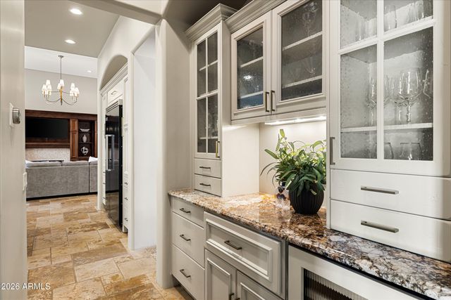 10725 E GREYTHORN Drive, Scottsdale, AZ 85262