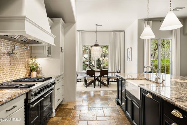 10725 E GREYTHORN Drive, Scottsdale, AZ 85262