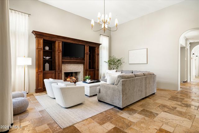 10725 E GREYTHORN Drive, Scottsdale, AZ 85262