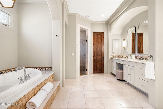 10725 E GREYTHORN Drive, Scottsdale, AZ 85262