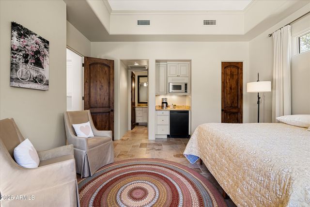 10725 E GREYTHORN Drive, Scottsdale, AZ 85262