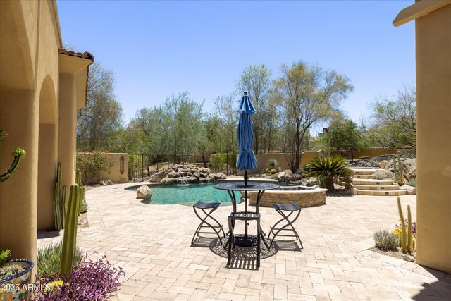 10725 E GREYTHORN Drive, Scottsdale, AZ 85262