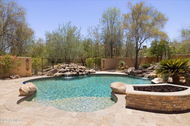 10725 E GREYTHORN Drive, Scottsdale, AZ 85262