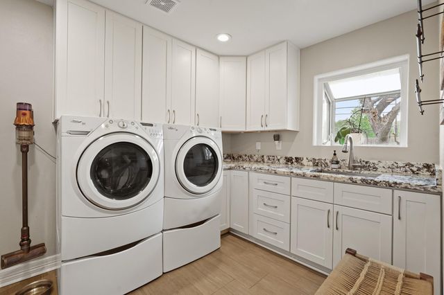 5242 Sanford Road, Houston, TX 77035
