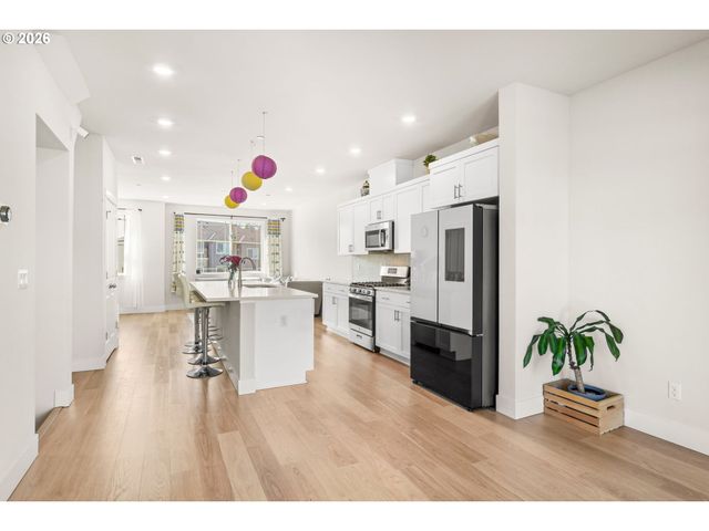 15081 Nw ORCHID St, Portland, OR 97229