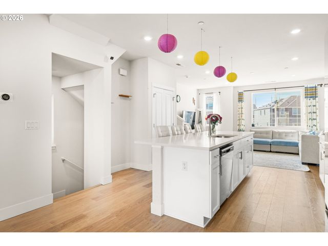 15081 Nw ORCHID St, Portland, OR 97229