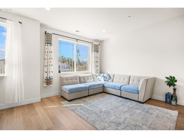 15081 Nw ORCHID St, Portland, OR 97229