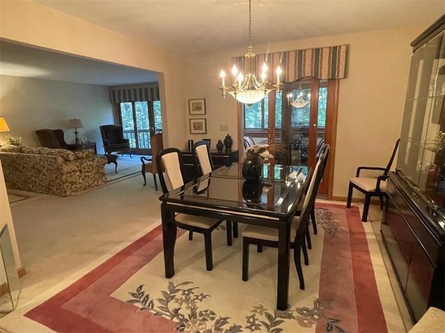 1445 Winterberry Ct 2B, Hermitage, PA 16148