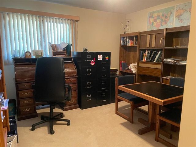 1445 Winterberry Ct 2B, Hermitage, PA 16148