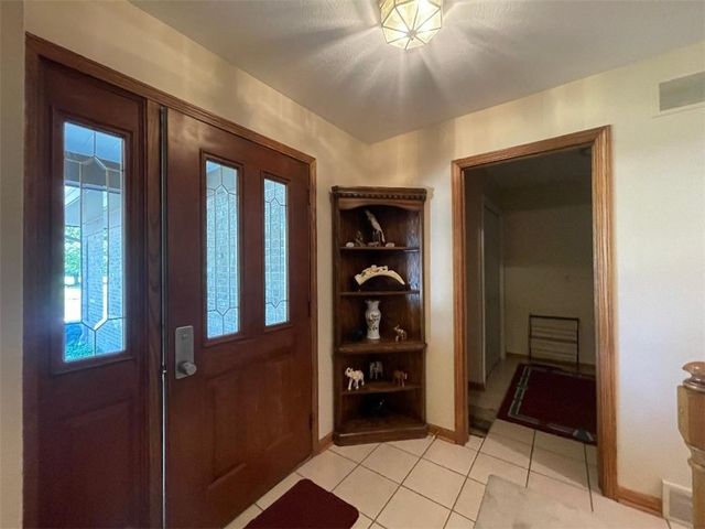 1445 Winterberry Ct 2B, Hermitage, PA 16148