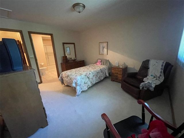 1445 Winterberry Ct 2B, Hermitage, PA 16148