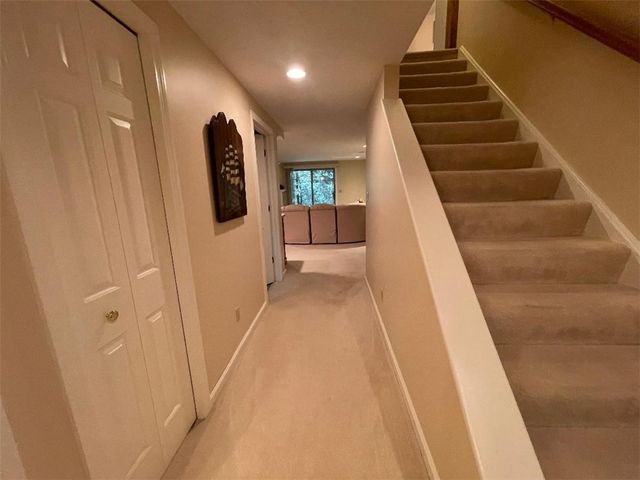 1445 Winterberry Ct 2B, Hermitage, PA 16148