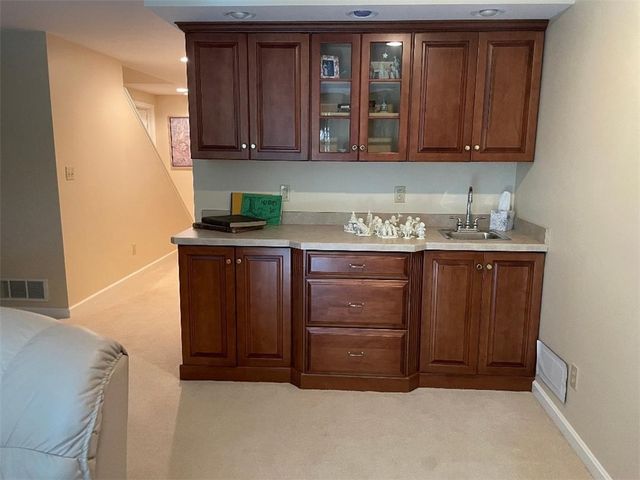 1445 Winterberry Ct 2B, Hermitage, PA 16148