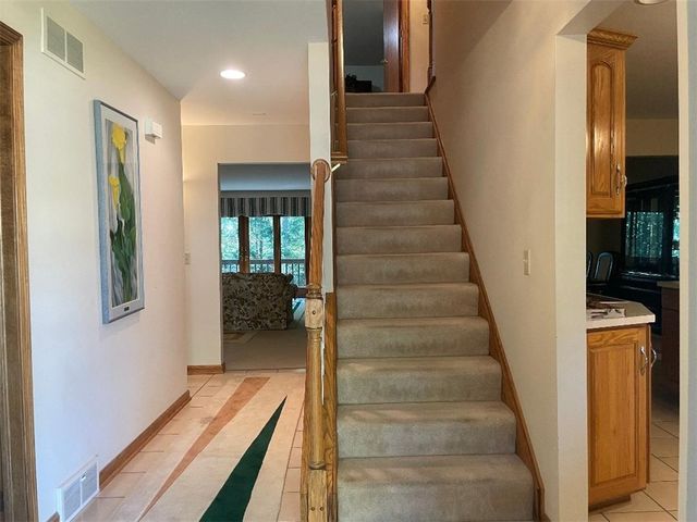 1445 Winterberry Ct 2B, Hermitage, PA 16148