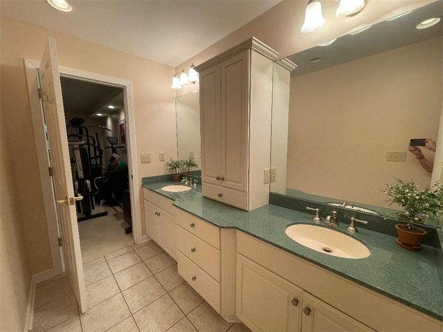 1445 Winterberry Ct 2B, Hermitage, PA 16148