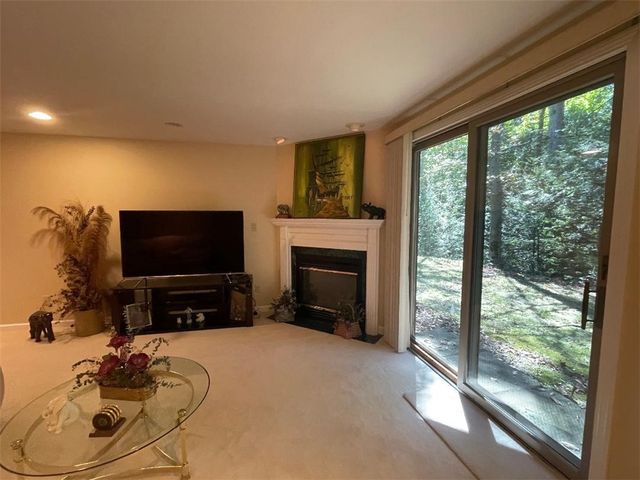 1445 Winterberry Ct 2B, Hermitage, PA 16148