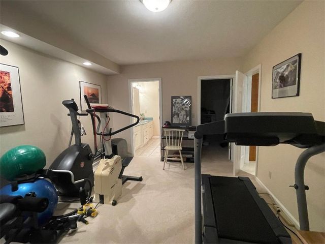 1445 Winterberry Ct 2B, Hermitage, PA 16148