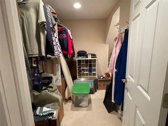 1445 Winterberry Ct 2B, Hermitage, PA 16148