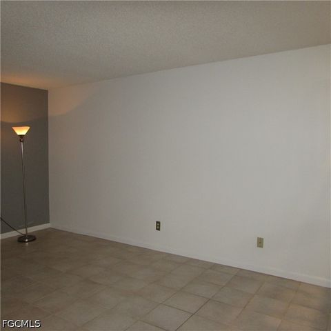 1442 Park Shore CIR 1, Fort Myers, FL 33901