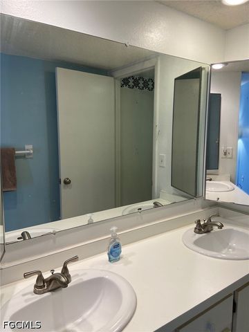 1442 Park Shore CIR 1, Fort Myers, FL 33901