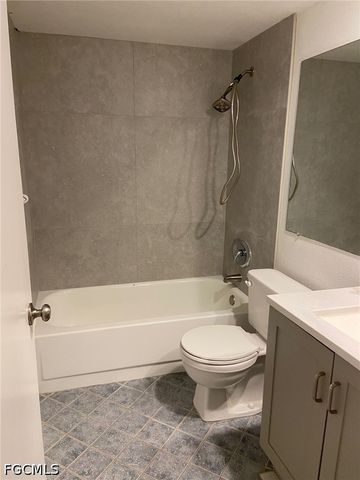 1442 Park Shore CIR 1, Fort Myers, FL 33901