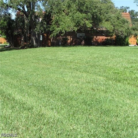 1442 Park Shore CIR 1, Fort Myers, FL 33901