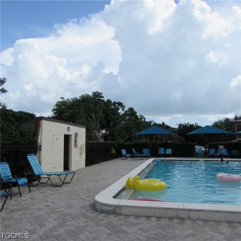 1442 Park Shore CIR 1, Fort Myers, FL 33901