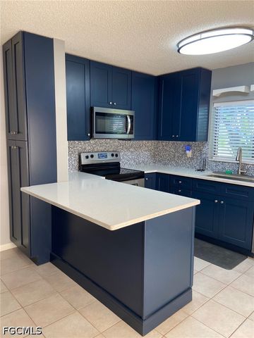 1442 Park Shore CIR 1, Fort Myers, FL 33901