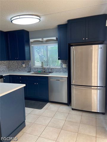 1442 Park Shore CIR 1, Fort Myers, FL 33901