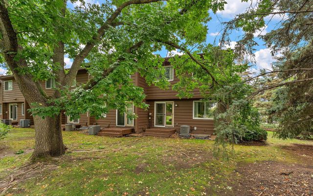 2460 Crestwood Drive, North Saint Paul, MN 55109