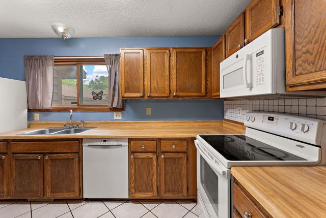 2460 Crestwood Drive, North Saint Paul, MN 55109