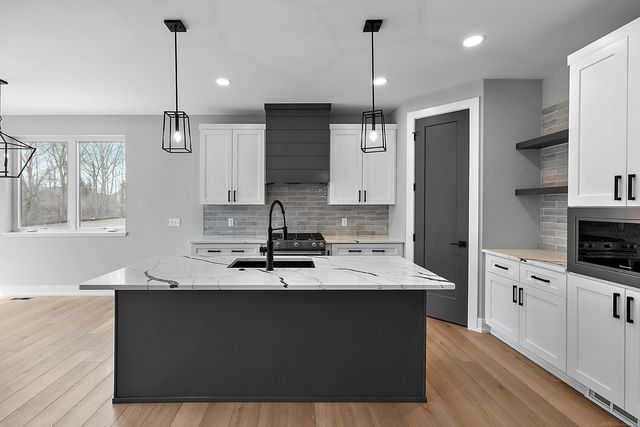 5820 Heights Boulevard, Sterling Heights, MI 48314