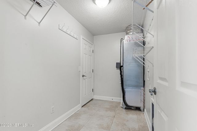 8634 HAMMOND FOREST Drive, Jacksonville, FL 32221
