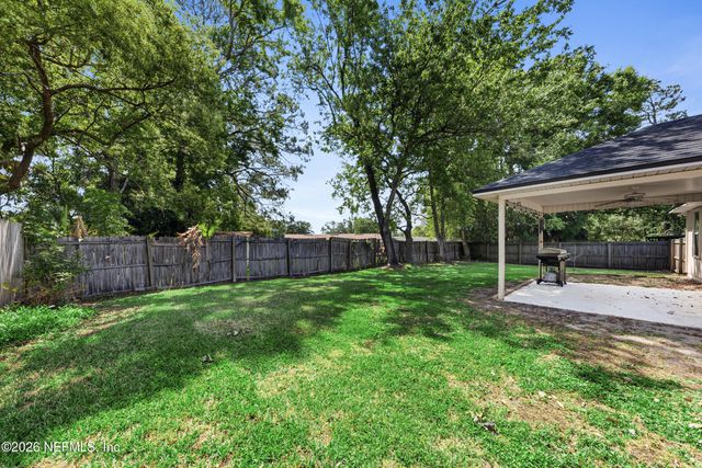8634 HAMMOND FOREST Drive, Jacksonville, FL 32221