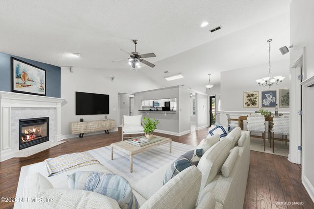 8634 HAMMOND FOREST Drive, Jacksonville, FL 32221