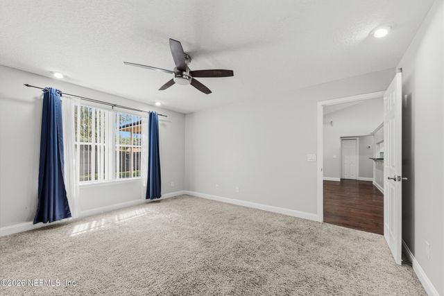 8634 HAMMOND FOREST Drive, Jacksonville, FL 32221