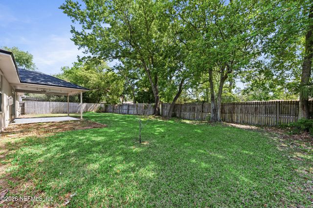 8634 HAMMOND FOREST Drive, Jacksonville, FL 32221