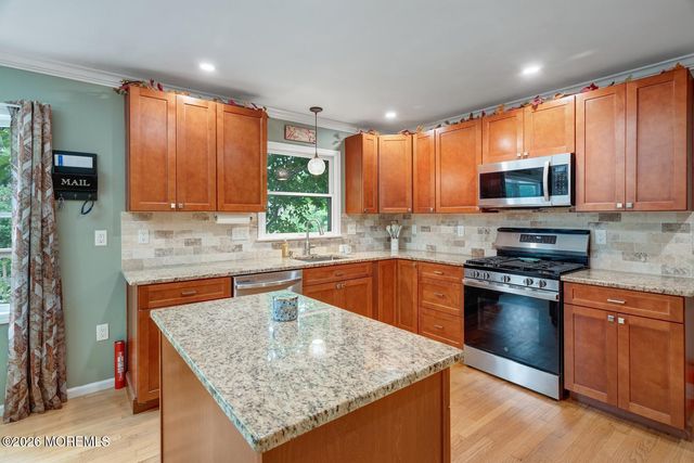 13 High Ridge Road, Little Egg Harbor, NJ 08087