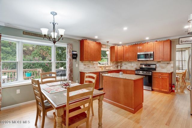 13 High Ridge Road, Little Egg Harbor, NJ 08087