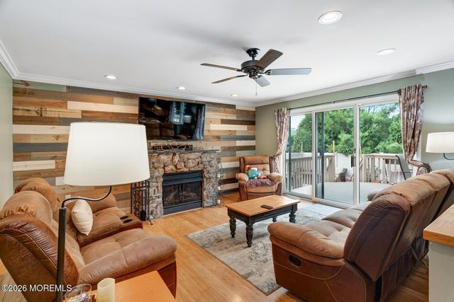 13 High Ridge Road, Little Egg Harbor, NJ 08087