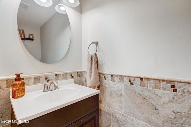 13 High Ridge Road, Little Egg Harbor, NJ 08087