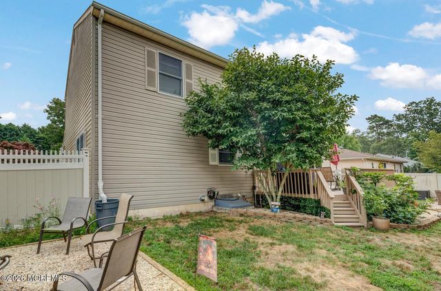 13 High Ridge Road, Little Egg Harbor, NJ 08087