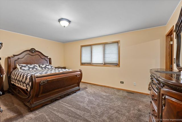 5316 W MINT JULIP Drive, Alsip, IL 60803