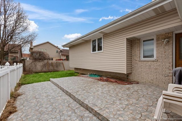 5316 W MINT JULIP Drive, Alsip, IL 60803
