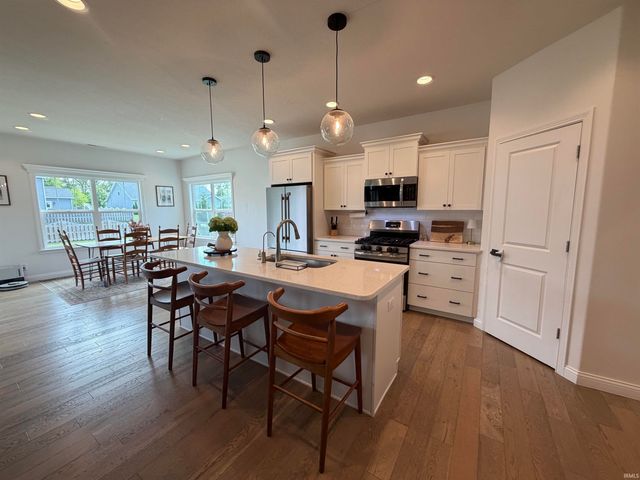 1079 Chesapeake Cove Drive, Lafayette, IN 47909