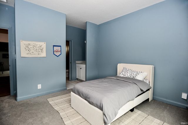 1079 Chesapeake Cove Drive, Lafayette, IN 47909