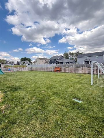 1079 Chesapeake Cove Drive, Lafayette, IN 47909