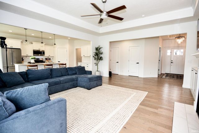 1079 Chesapeake Cove Drive, Lafayette, IN 47909