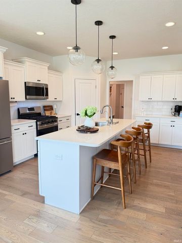 1079 Chesapeake Cove Drive, Lafayette, IN 47909