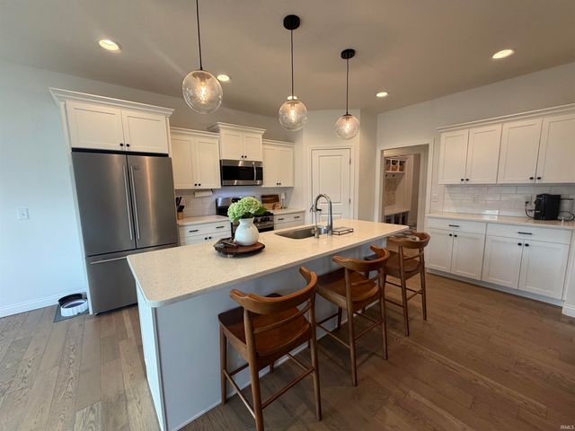 1079 Chesapeake Cove Drive, Lafayette, IN 47909